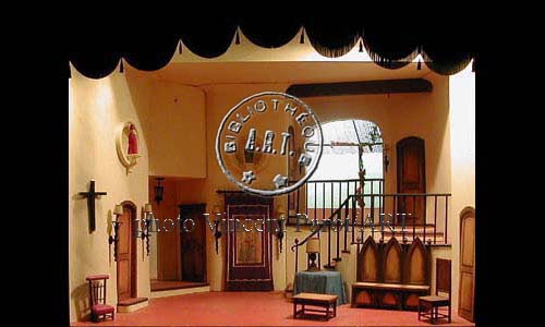 Les maquettes de décors et de costumes de théâtre