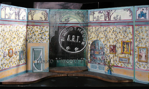 Les maquettes de décors et de costumes de théâtre