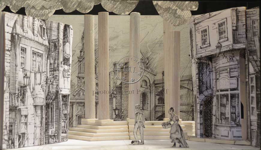 Les maquettes de décors et de costumes de théâtre
