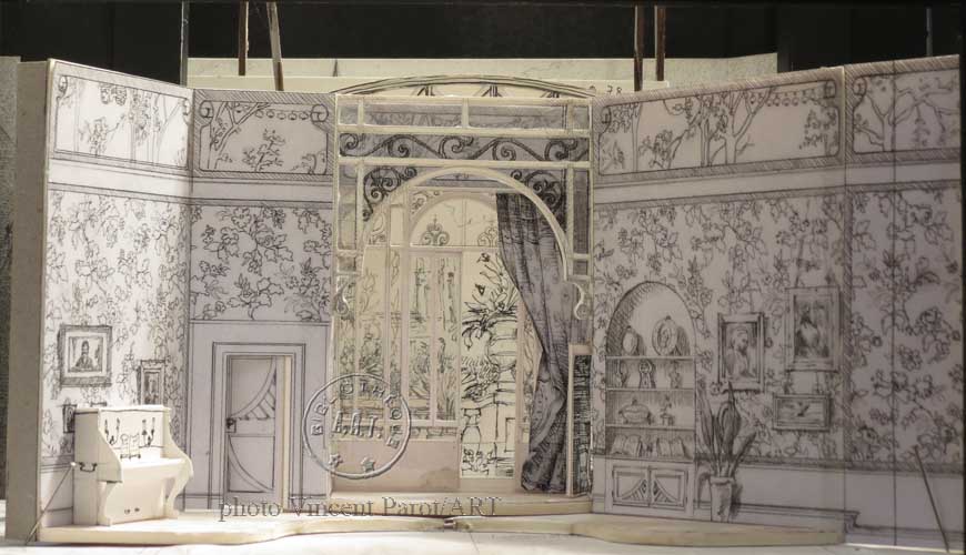 Les maquettes de décors et de costumes de théâtre
