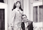 Patricia Karim et Fernandel dans Freddy de Robert Thomas, Thtre des Varits - 1968