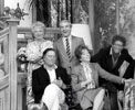 Les comdiens  l'affiche  Paris, saison 1981-1982 : Jacqueline Maillan, Jean Poiret, Raf Vallone, Marthe Mercadier et Darry Cowl, Thtre Antoine