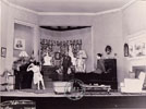 Georges et Margaret de Marc-Gilbert Sauvajon, mise en scne de Jean Wall, Thtre des Nouveauts - 1946 - voir textes et biographies/auteurs dramatiques